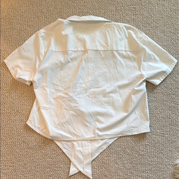 Wayre - Tie Front Button Up Crop - Milk - Picture 3 of 6